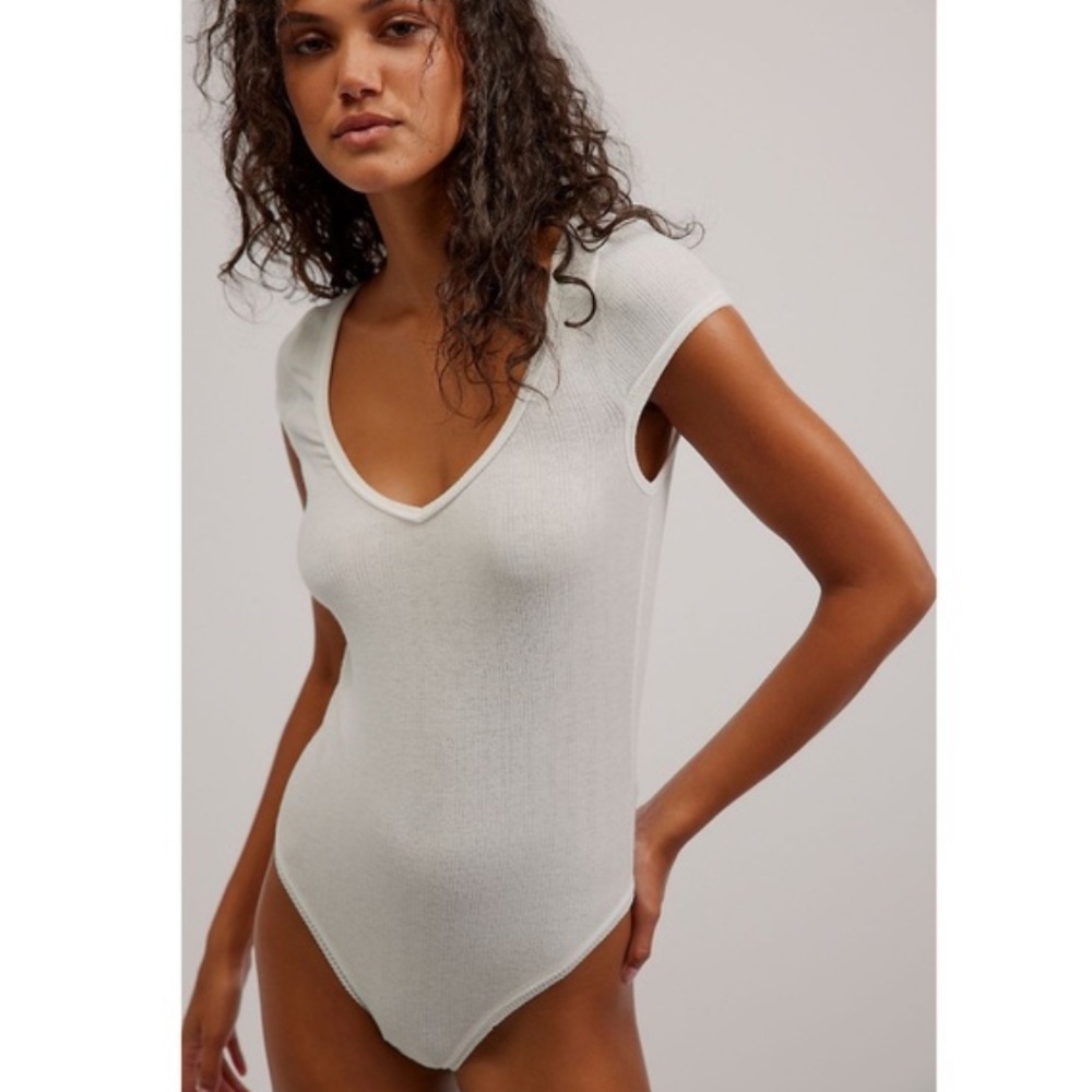 🌺CLEAR OUT ITEM🌺 ⭐️NWOT Intimately Free People Weekend Tee Bodysuit